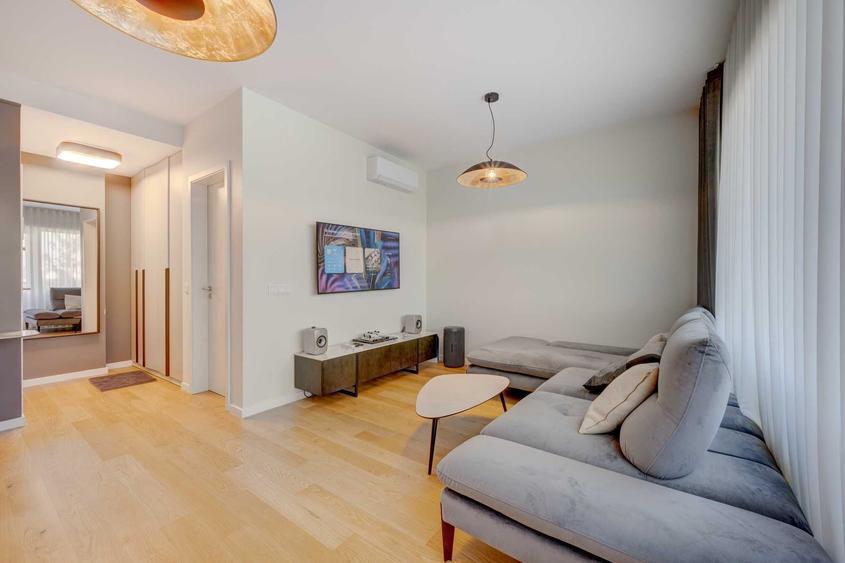 Apartament cu 2 camere decomandat în Central