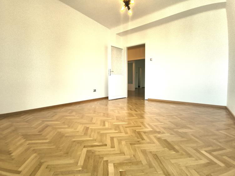 Apartament cu 2 camere decomandat, mobilat în Centrul Istoric