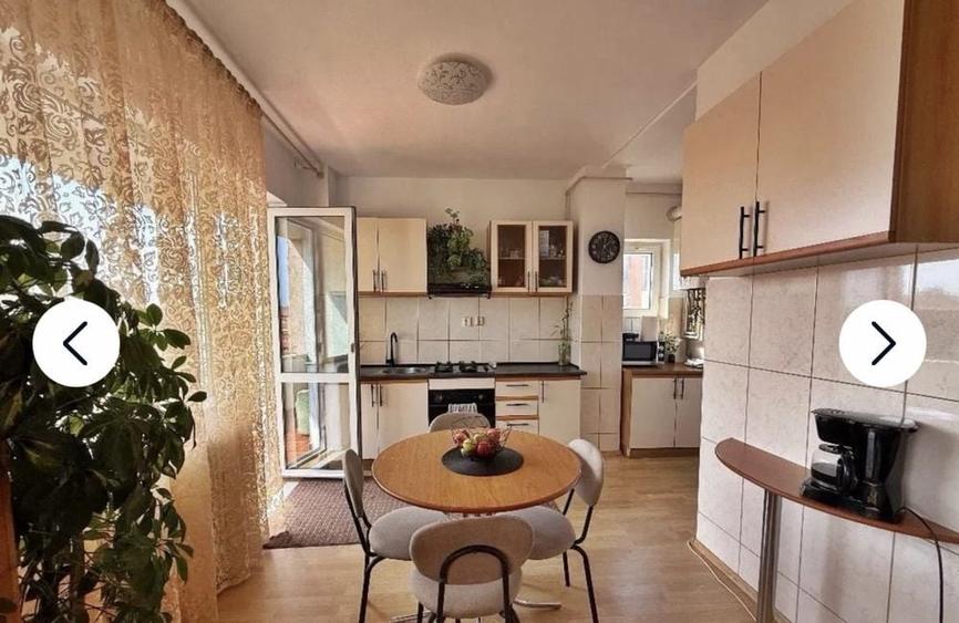 Apartament cu 4 camere în Cetate