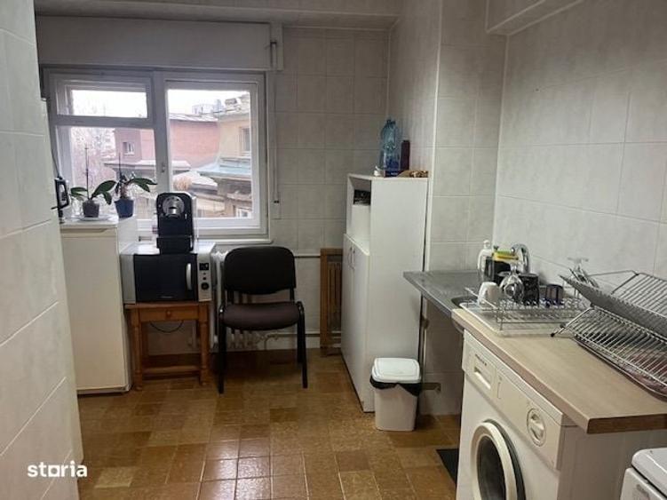 Apartament 3 camere, balcon, etaj 4, centrala - 1