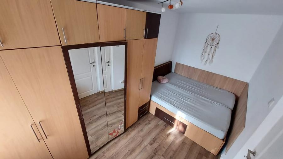 Apartament cu 3 camere semidecomandat, mobilat în Tomis Nord
