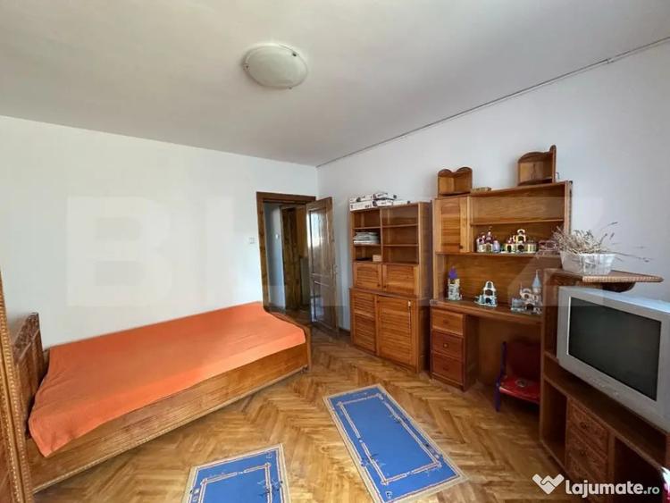 Apartament cu 3 camere decomandat în Kogălniceanu