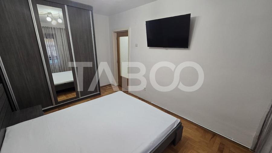 Apartament cu 3 camere decomandat, mobilat în Central