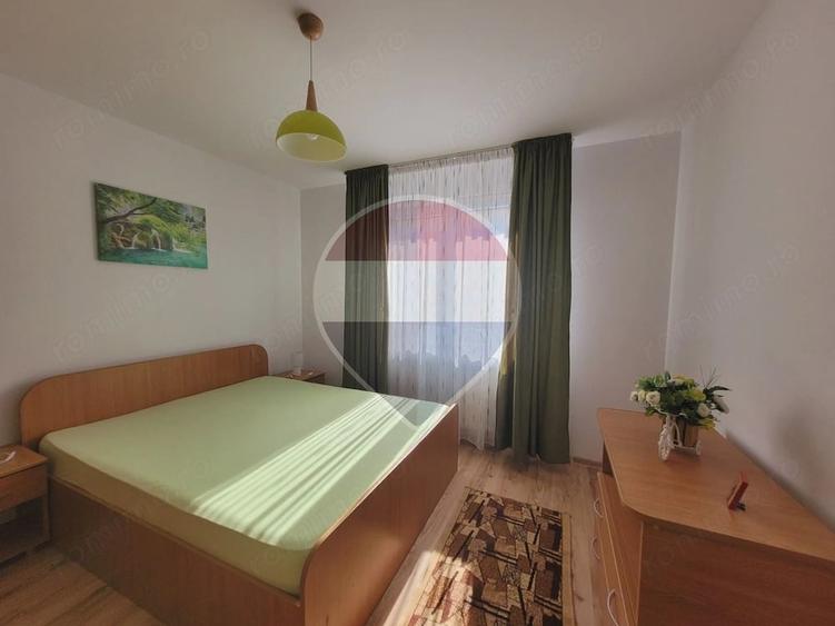 Apartament cu 2 camere decomandat în Tractorul