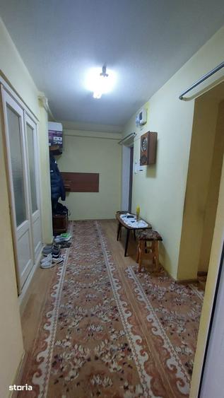 Apartament cu 3 camere în Funcționarilor