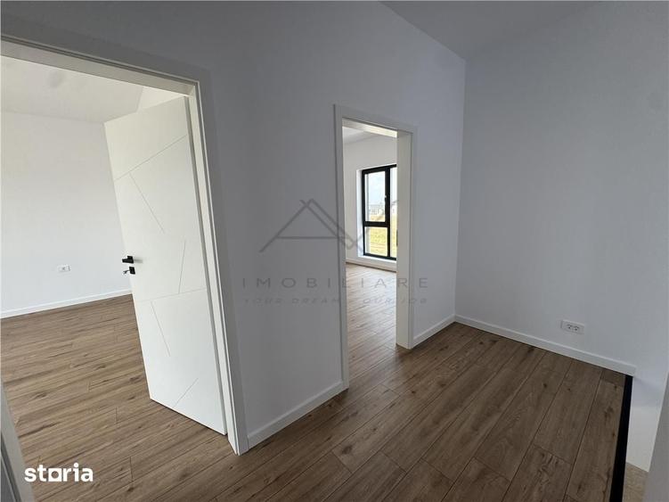 Casă cu 4 camere cu Teren 425 Mp în Olteni