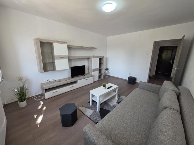 Apartament cu 2 camere decomandat în Circumvalațiunii