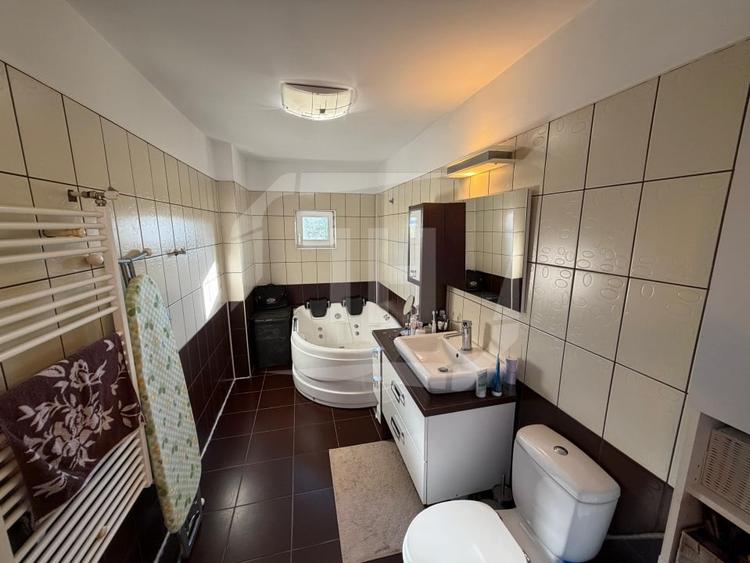 Duplex cu 4 camere cu Canalizare în Bună Ziua