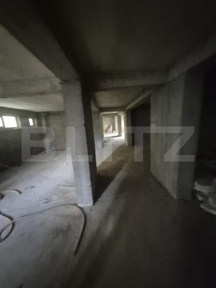 Spațiu comercial, de 600 mp, în Aiud