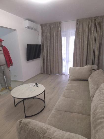 Apartament cu 2 camere decomandat în Central