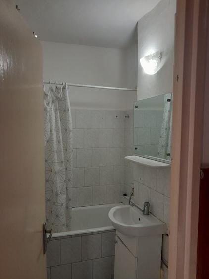 Garsonieră decomandată în Bartolomeu