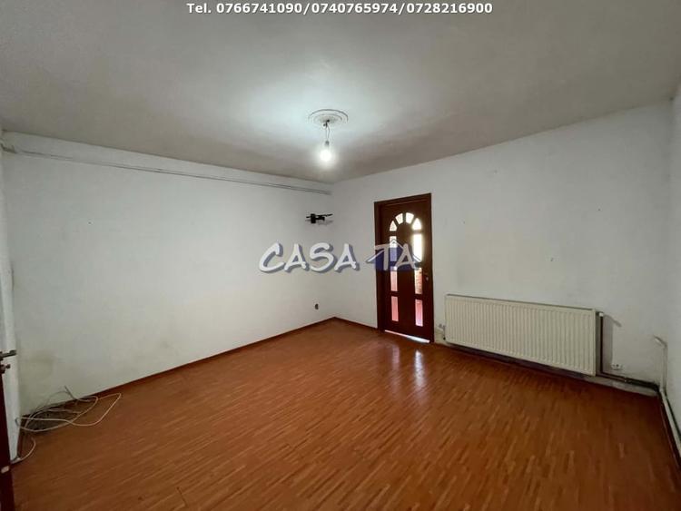 Garsonieră decomandată în Central