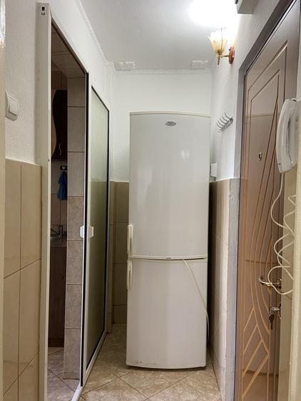 Apartament cu 2 camere semidecomandat în Sârbi