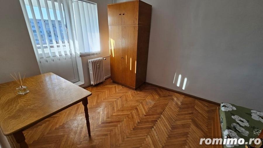 Apartament cu 3 camere decomandat în Ultracentral