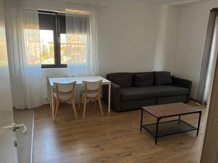 Apartament cu 2 camere semidecomandat în Parcul Carol