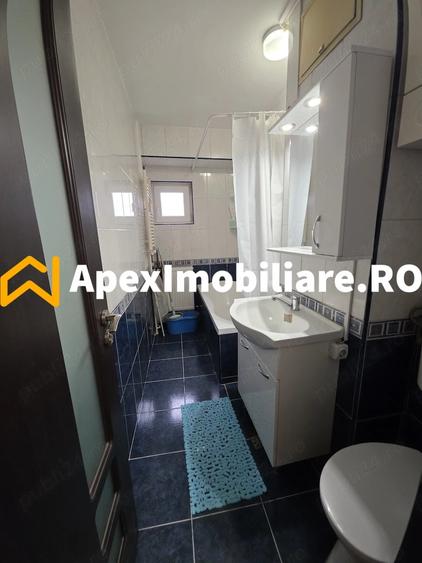 Apartament cu 3 camere decomandat, mobilat în Tineretului