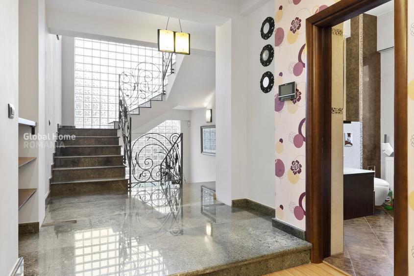 Casă cu 8 camere cu Canalizare în Vatra Luminoasă