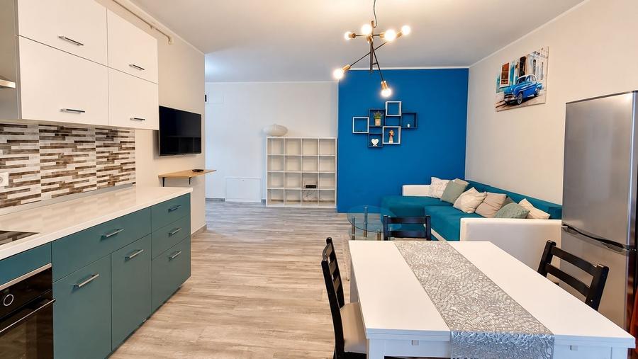 Apartament cu 2 camere decomandat în Dumbrăvița