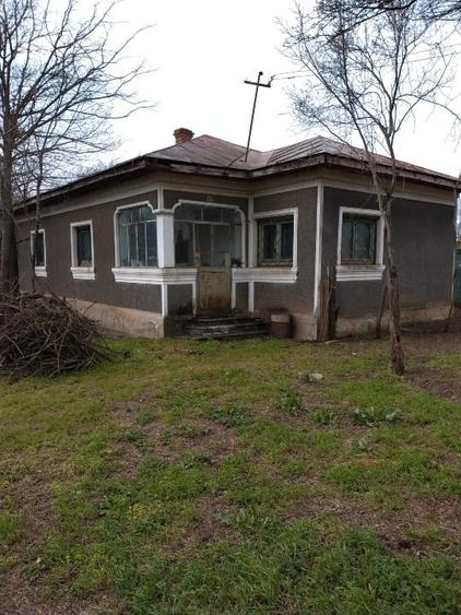 Casă individuală cu 3 camere cu Teren 780 Mp în Săceni