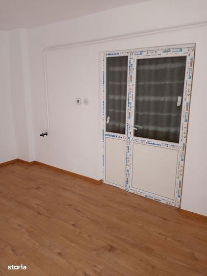 Casă cu 4 camere cu Teren 320 Mp în Brăilița