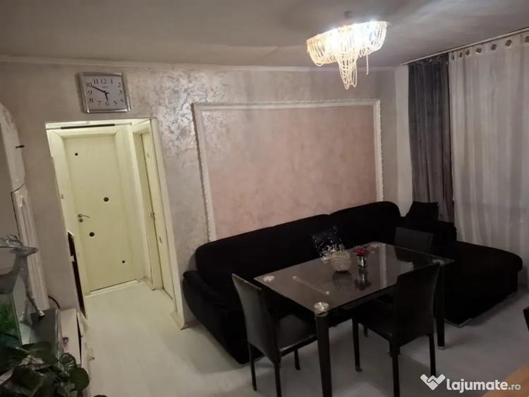 Apartament cu 3 camere semidecomandat în Ultracentral