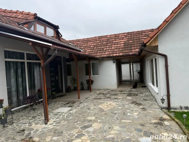 Casă cu 3 camere în Central