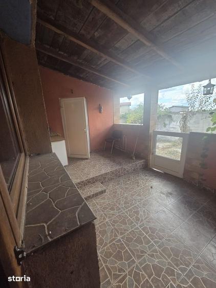 Casă cu 4 camere cu Teren 250 Mp în Șimnicu de Sus