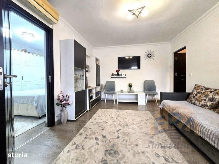 Apartament cu 3 camere semidecomandat în Central