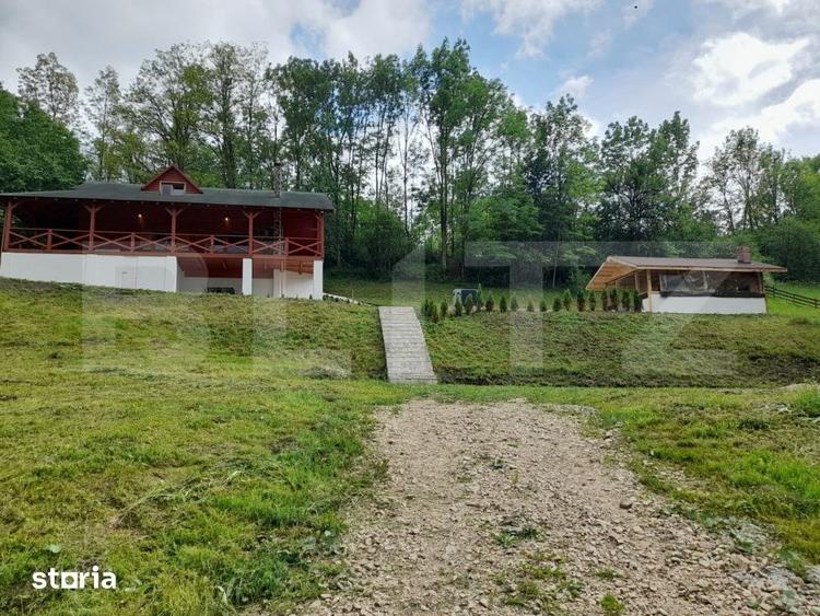 Casă cu 5 camere cu Teren 4000 Mp în Călățele