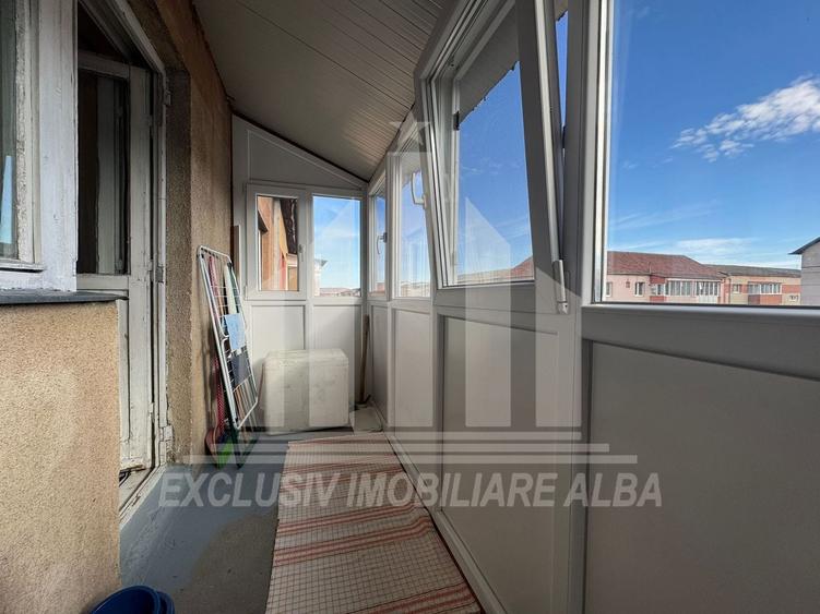 Apartament cu 2 camere semidecomandat, mobilat în Cetate