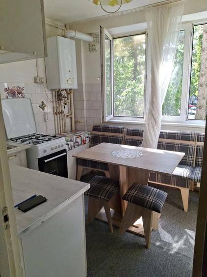 Inchiriez ap 2 camere piata Hermes - 1