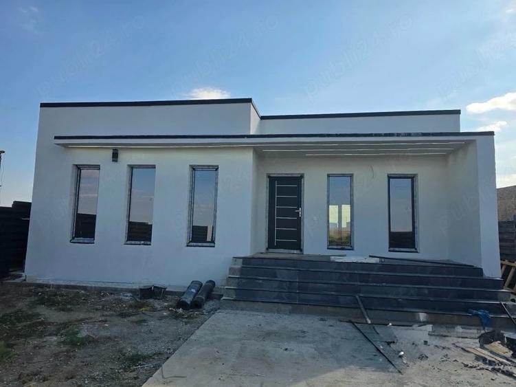 Casă cu Teren 700 Mp în Pielești
