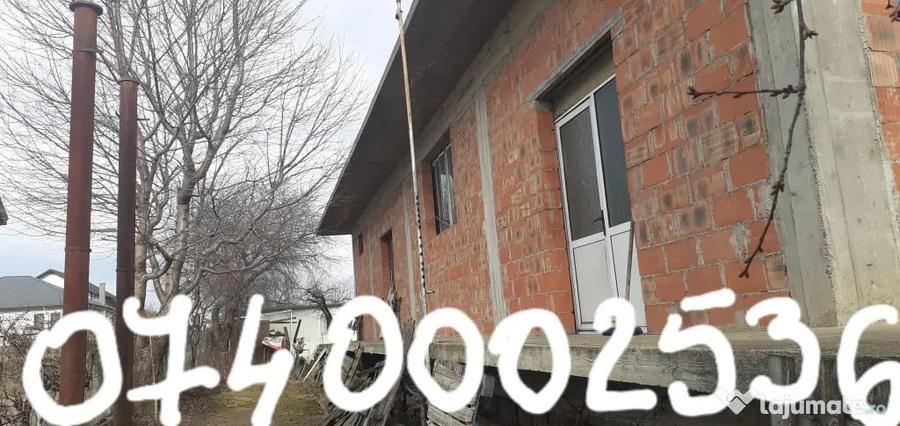 Casă cu 7 camere în Lisaura