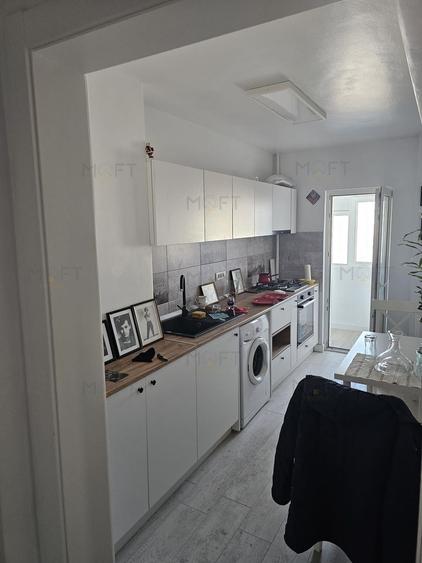 Apartament cu 3 camere decomandat, mobilat în Pantelimon
