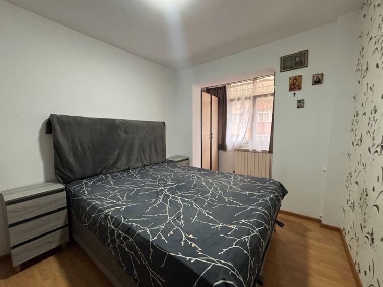 Apartament cu 3 camere semidecomandat, mobilat în George Enescu