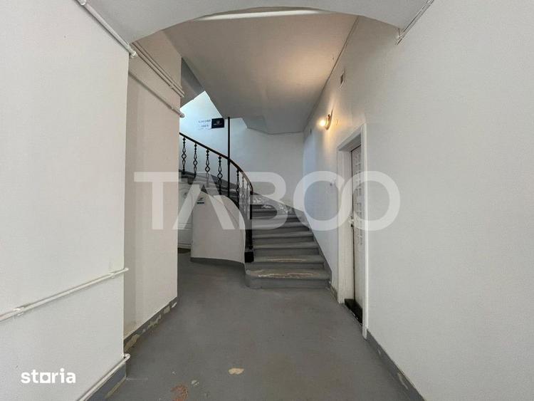 Spațiu comercial, de 277 mp, în Lupeni