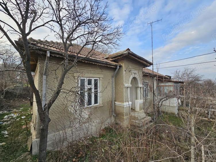 Casă cu 3 camere în Giroc