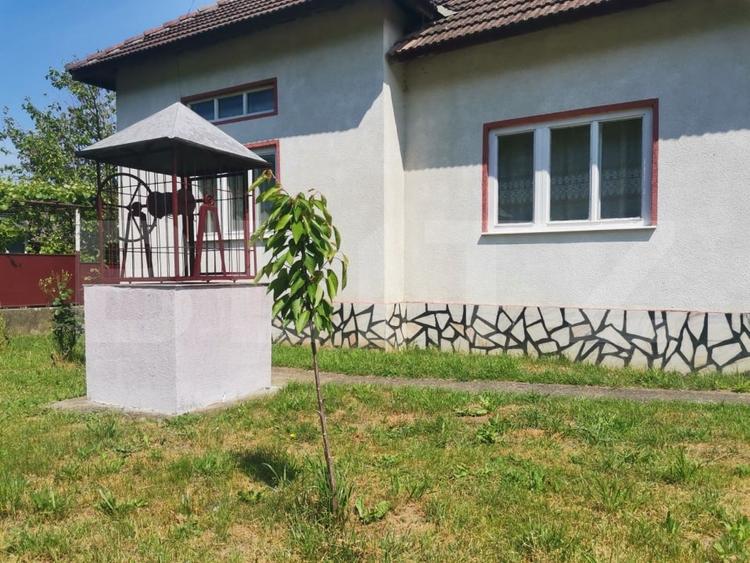 Casă individuală cu 5 camere cu Canalizare în Leșnic