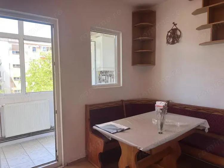 Apartament cu 2 camere decomandat în Liliacului