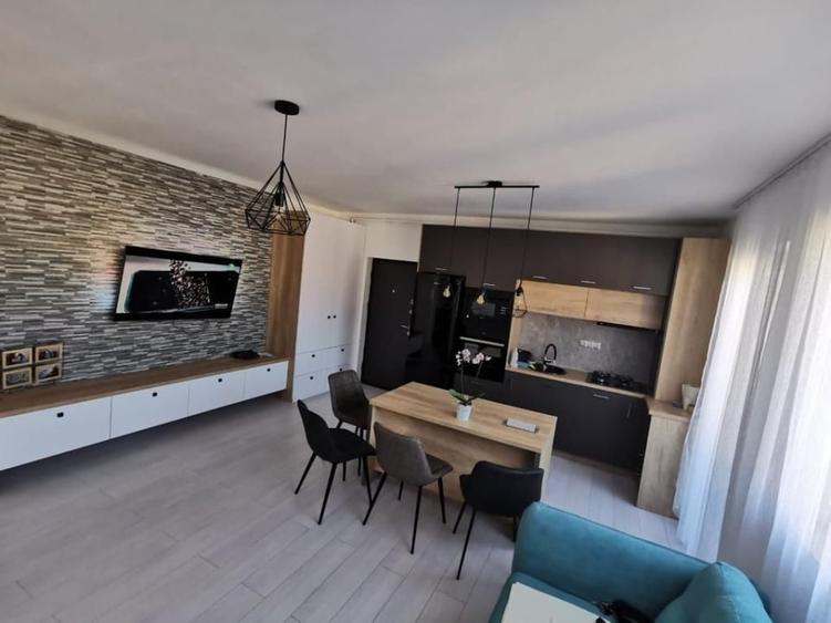 Apartament cu 3 camere în Florești