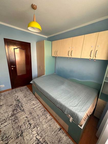 Apartament cu 3 camere decomandat în George Enescu