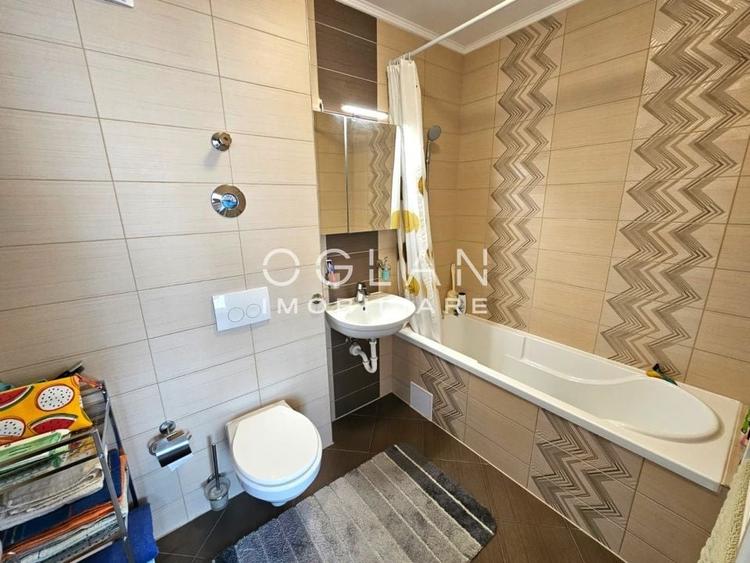 Penthouse cu 3 camere decomandat, mobilat în Șelimbăr
