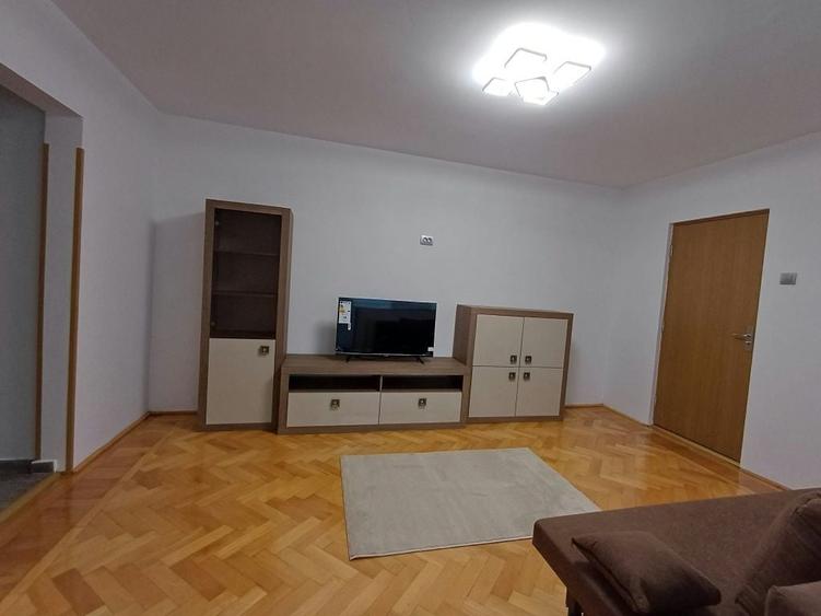 Apartament cu 2 camere semidecomandat în Nord