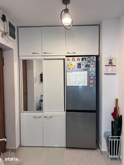 Apartament cu 3 camere semidecomandat în Titan
