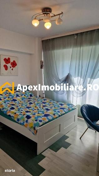 Apartament cu 3 camere decomandat în Decebal
