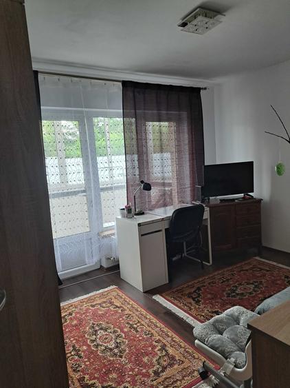 Apartament cu 2 camere semidecomandat în Unirea