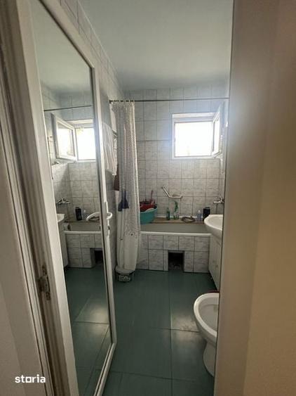 Vand apartament 2 camere,Petrosani,Str.Independentei,Etaj 1 - 6