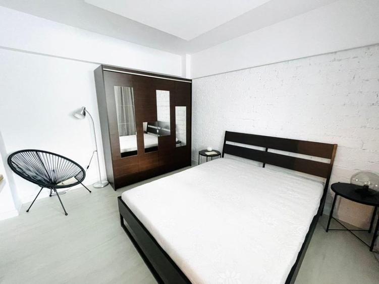 Apartament cu 2 camere semidecomandat în Regina Elisabeta