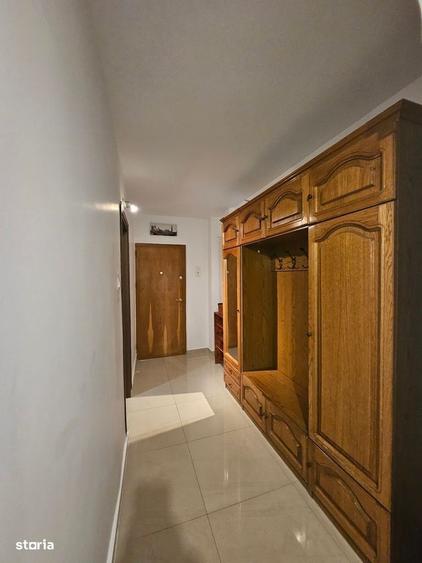 Apartament cu 2 camere decomandat în Teilor