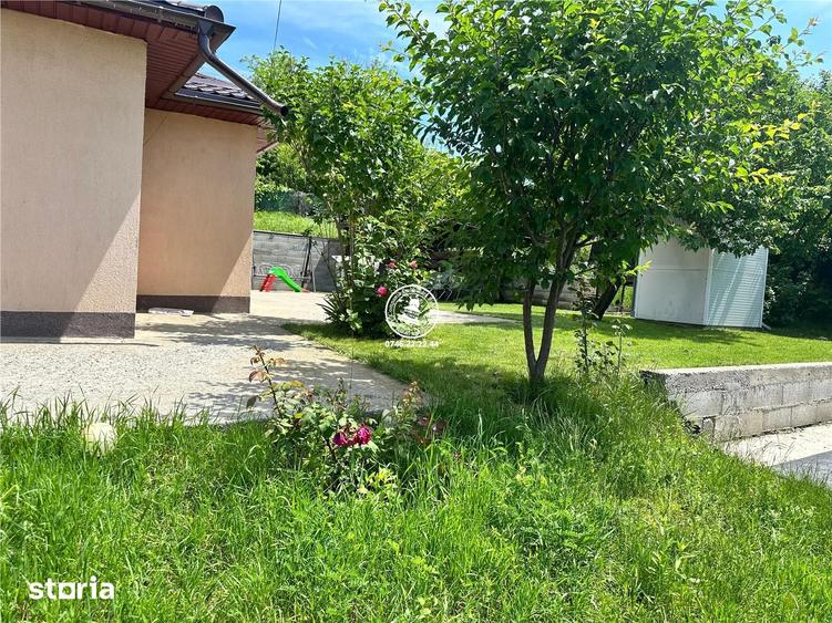 Casă cu 3 camere cu Teren 1318 Mp în Holboca